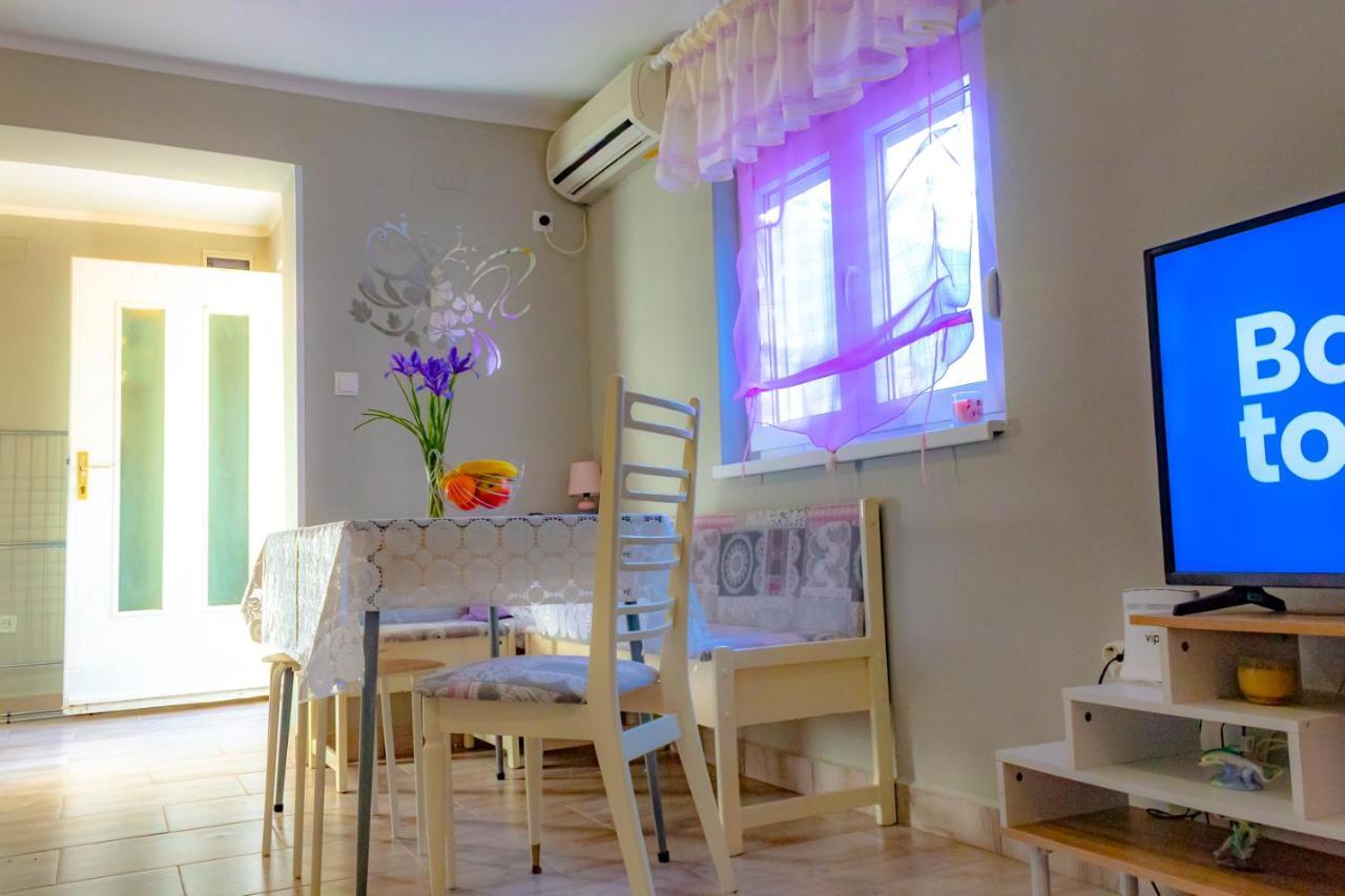 Vacation Grill & Chill With 350m2 Garden With Bbq Apartman *