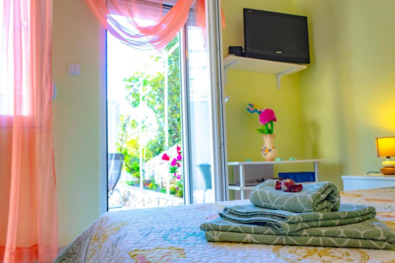 Apartman Vacation Grill & Chill With 350m2 Garden With Bbq *